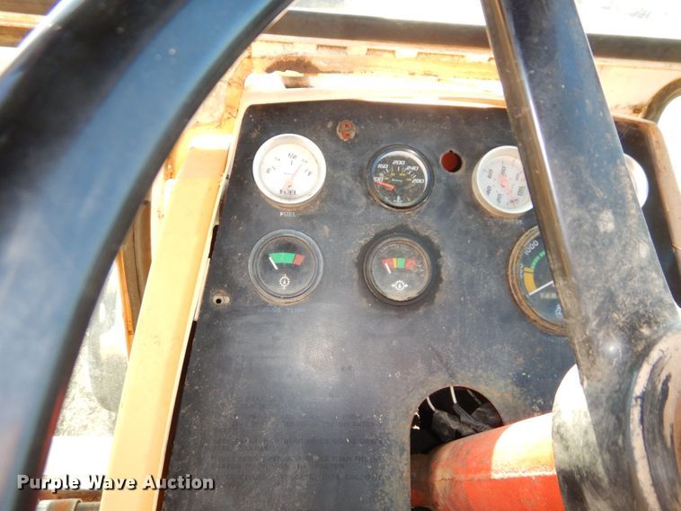 image for item DS1439 1973 Case 870  tractor