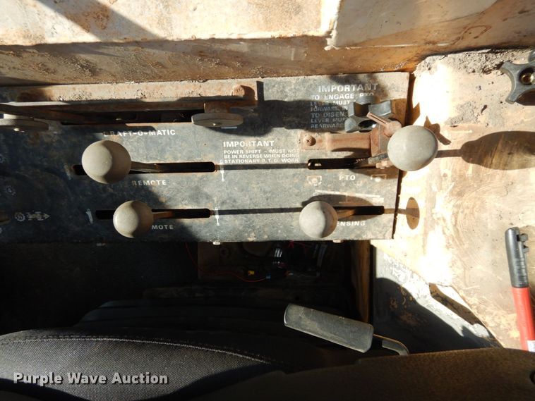 image for item DS1439 1973 Case 870  tractor