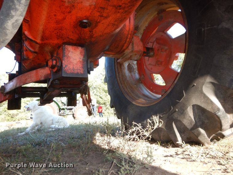 image for item DS1439 1973 Case 870  tractor