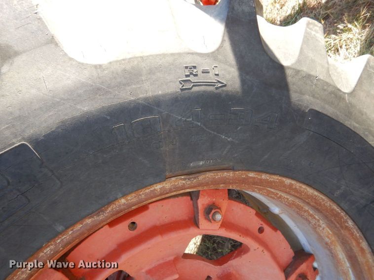 image for item DS1439 1973 Case 870  tractor