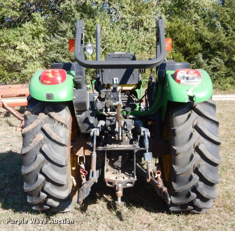 image for item DS1440 2006 John Deere 5425  MFWD tractor