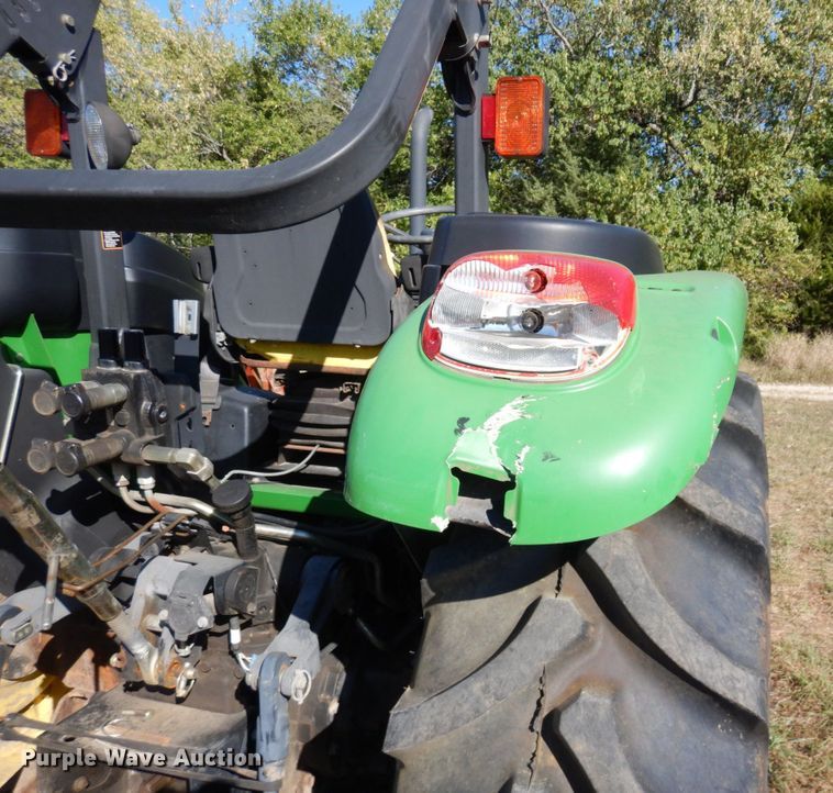 image for item DS1440 2006 John Deere 5425  MFWD tractor