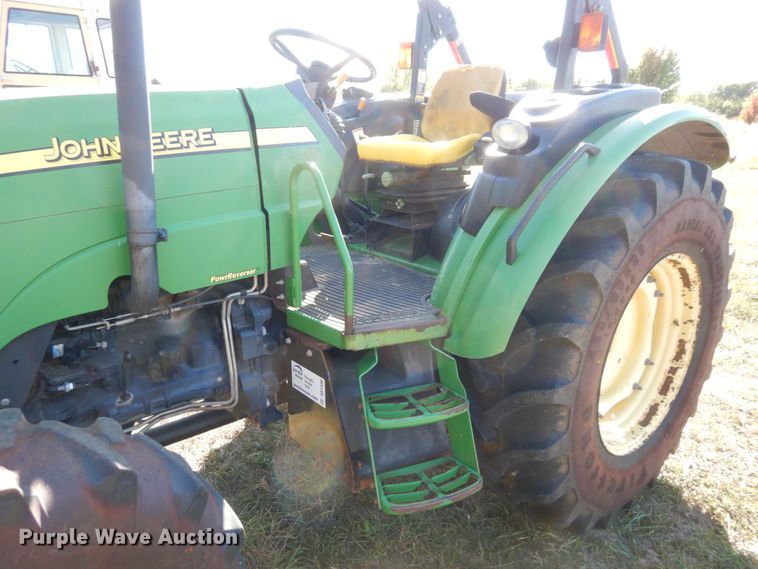 image for item DS1440 2006 John Deere 5425  MFWD tractor