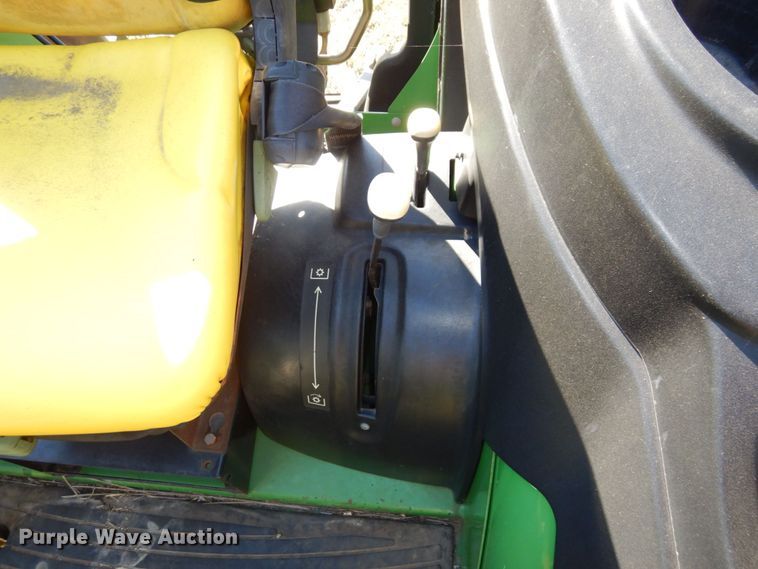 image for item DS1440 2006 John Deere 5425  MFWD tractor