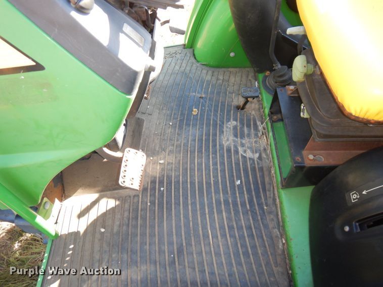 image for item DS1440 2006 John Deere 5425  MFWD tractor