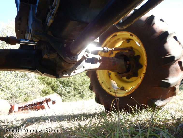 image for item DS1440 2006 John Deere 5425  MFWD tractor