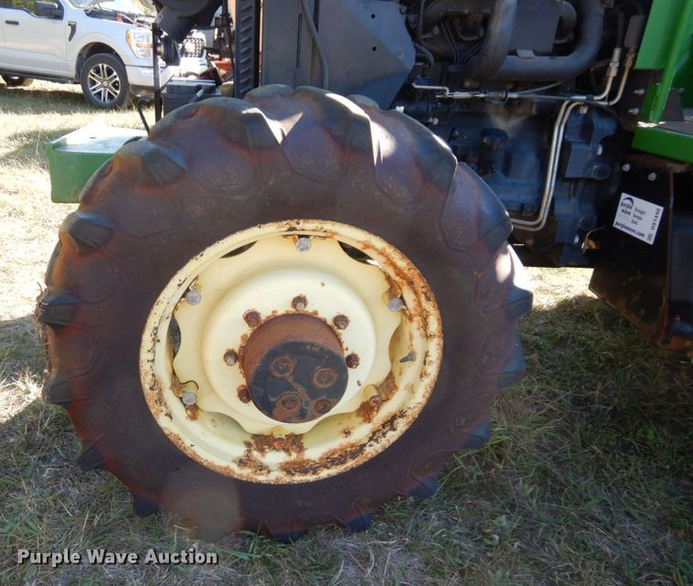 image for item DS1440 2006 John Deere 5425  MFWD tractor