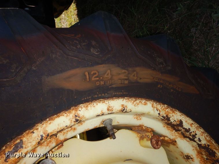 image for item DS1440 2006 John Deere 5425  MFWD tractor