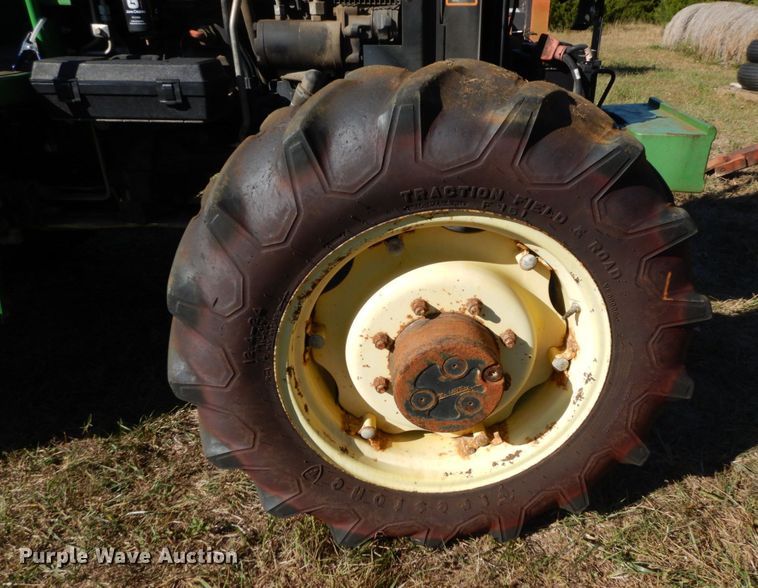 image for item DS1440 2006 John Deere 5425  MFWD tractor
