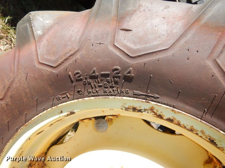 image for item DS1440 2006 John Deere 5425  MFWD tractor