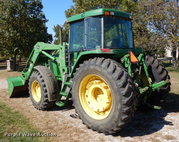 image for item DS1448 2001 John Deere 7210  MFWD tractor