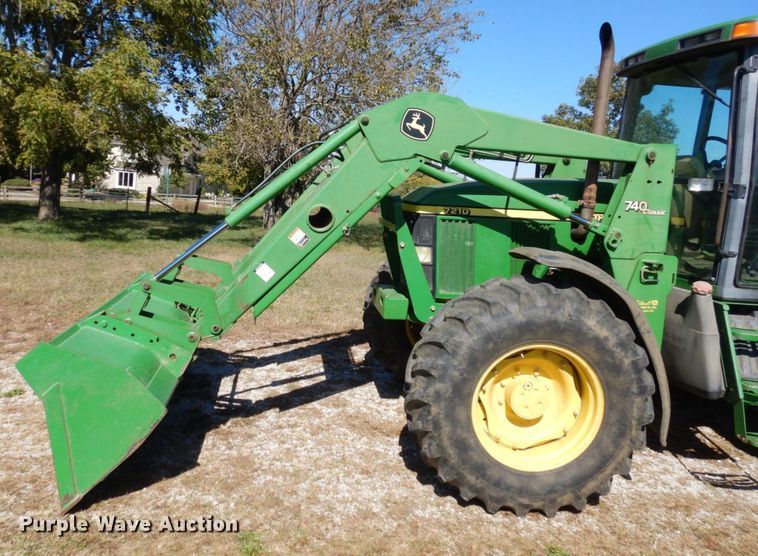 image for item DS1448 2001 John Deere 7210  MFWD tractor