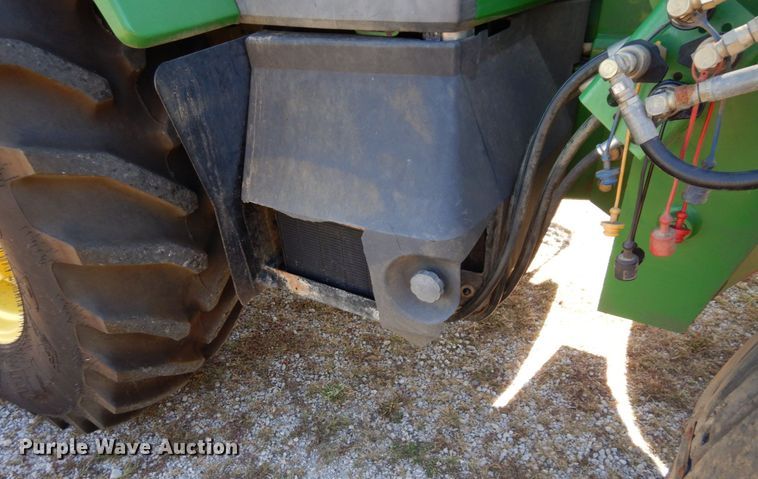 image for item DS1448 2001 John Deere 7210  MFWD tractor