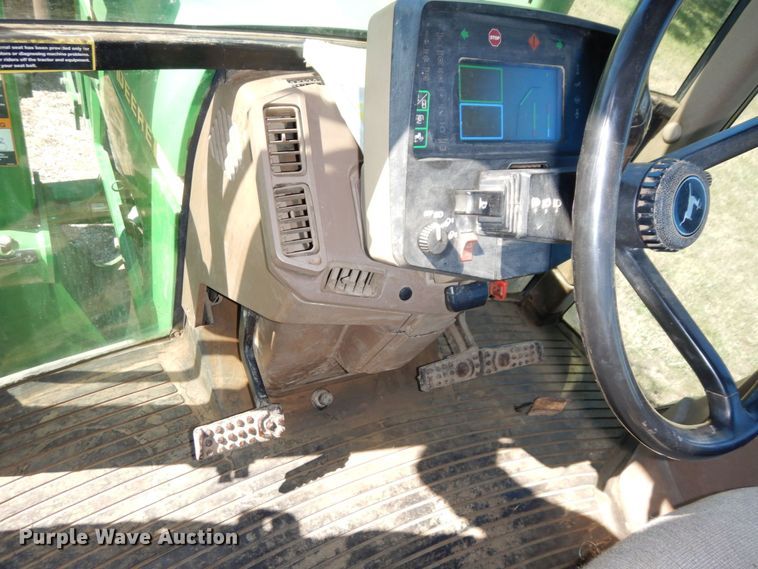 image for item DS1448 2001 John Deere 7210  MFWD tractor