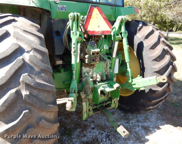 image for item DS1448 2001 John Deere 7210  MFWD tractor