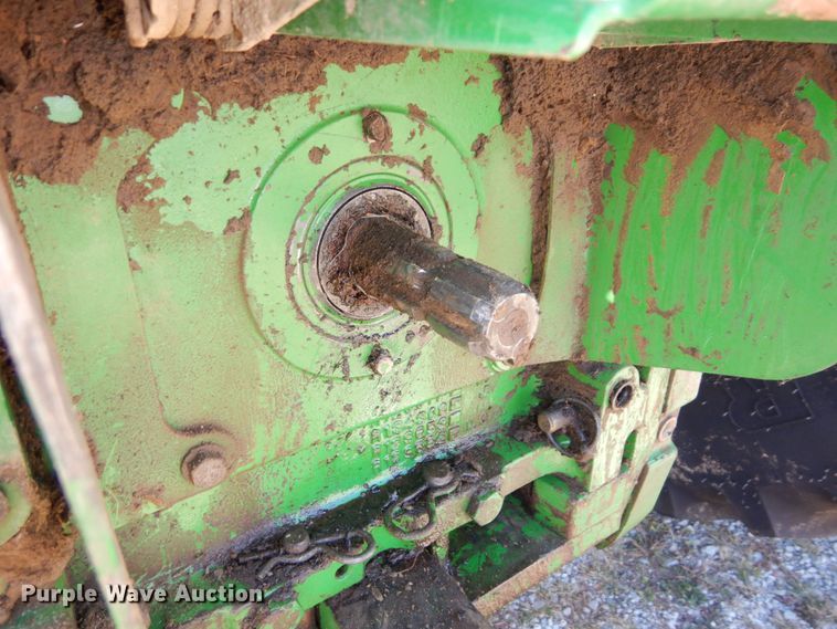 image for item DS1448 2001 John Deere 7210  MFWD tractor