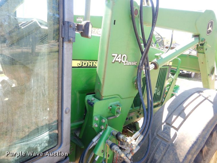 image for item DS1448 2001 John Deere 7210  MFWD tractor