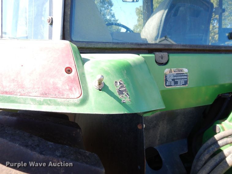 image for item DS1448 2001 John Deere 7210  MFWD tractor