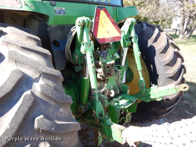 image for item DS1448 2001 John Deere 7210  MFWD tractor