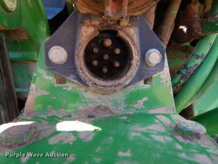 image for item DS1448 2001 John Deere 7210  MFWD tractor