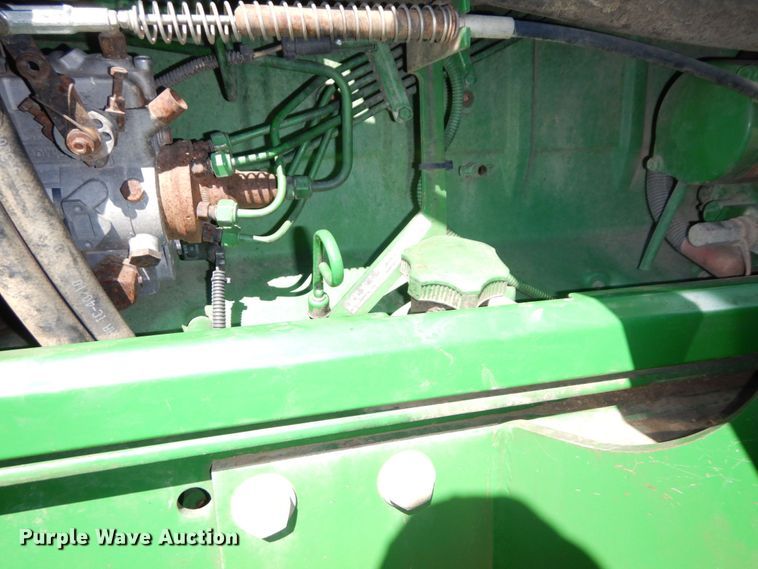 image for item DS1448 2001 John Deere 7210  MFWD tractor