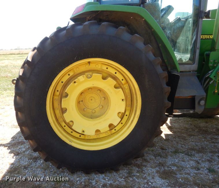 image for item DS1448 2001 John Deere 7210  MFWD tractor