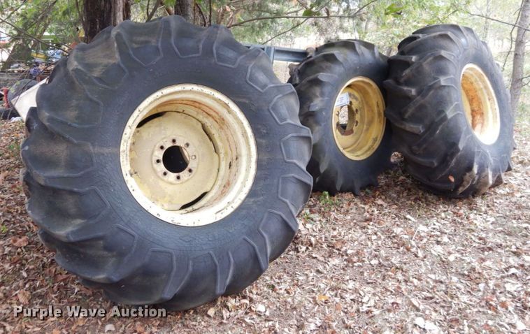 image for item DS1451 (5) tires and wheels