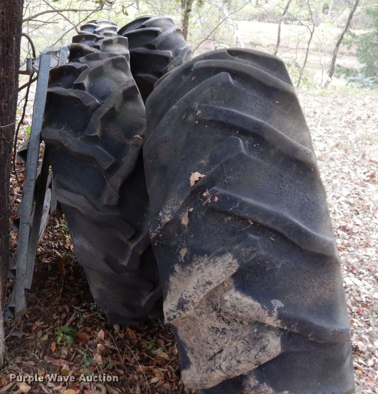 image for item DS1451 (5) tires and wheels