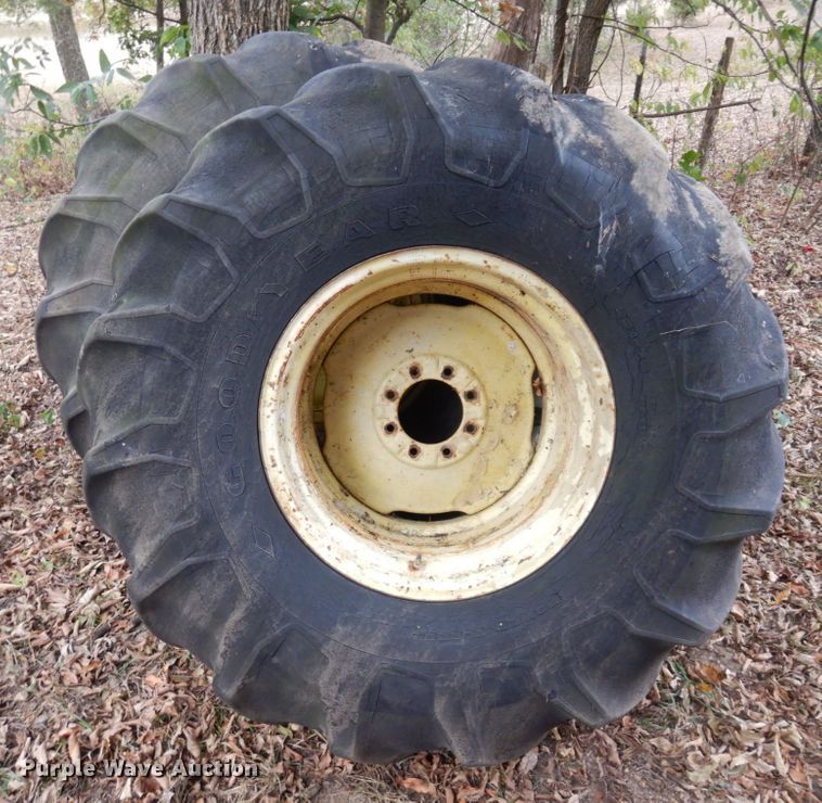 image for item DS1451 (5) tires and wheels