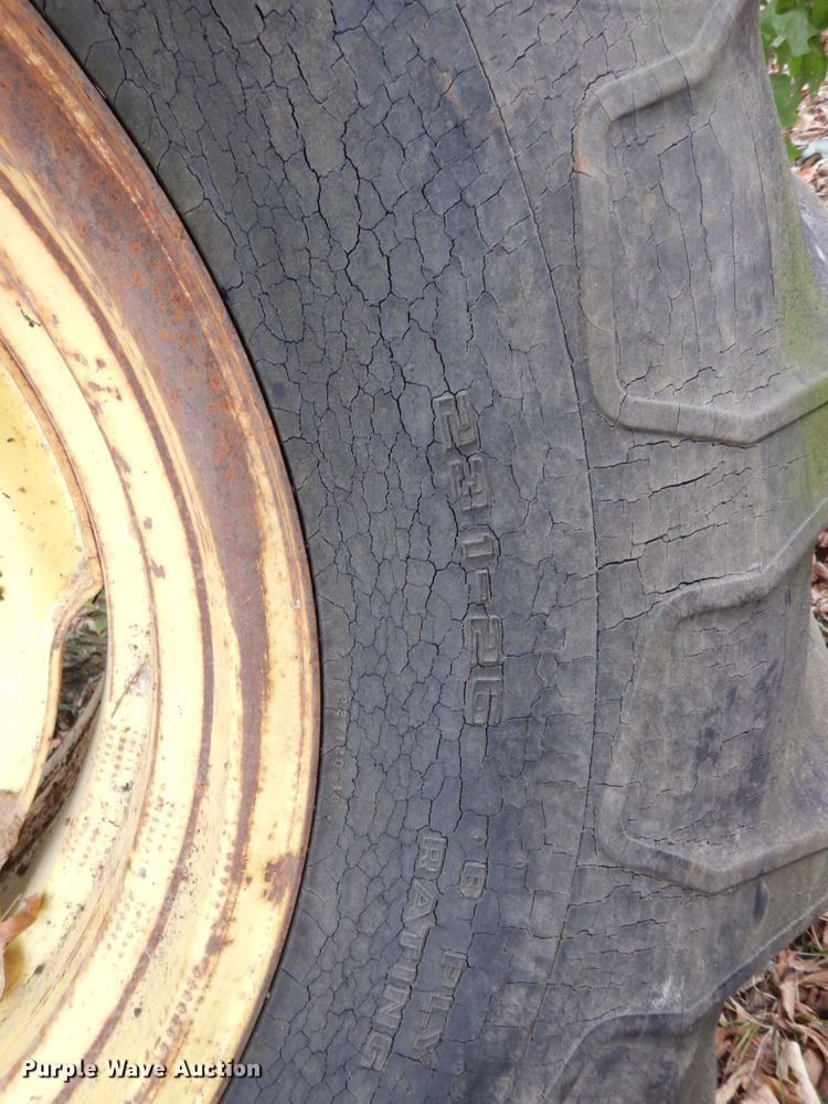 image for item DS1451 (5) tires and wheels