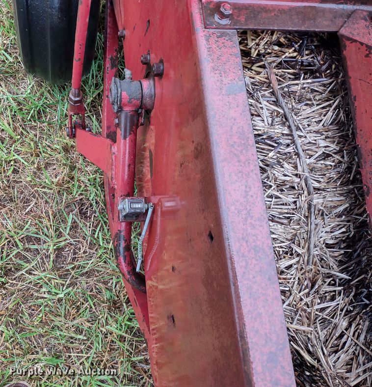 image for item DS1464 International 46  small square baler