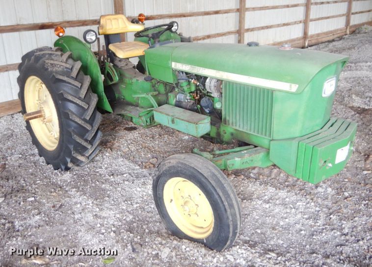 image for item DS1468 1966 John Deere 1020  tractor