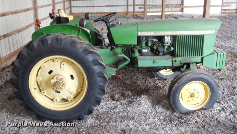 image for item DS1468 1966 John Deere 1020  tractor