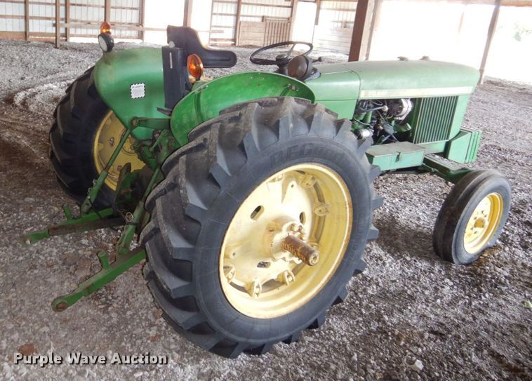 image for item DS1468 1966 John Deere 1020  tractor
