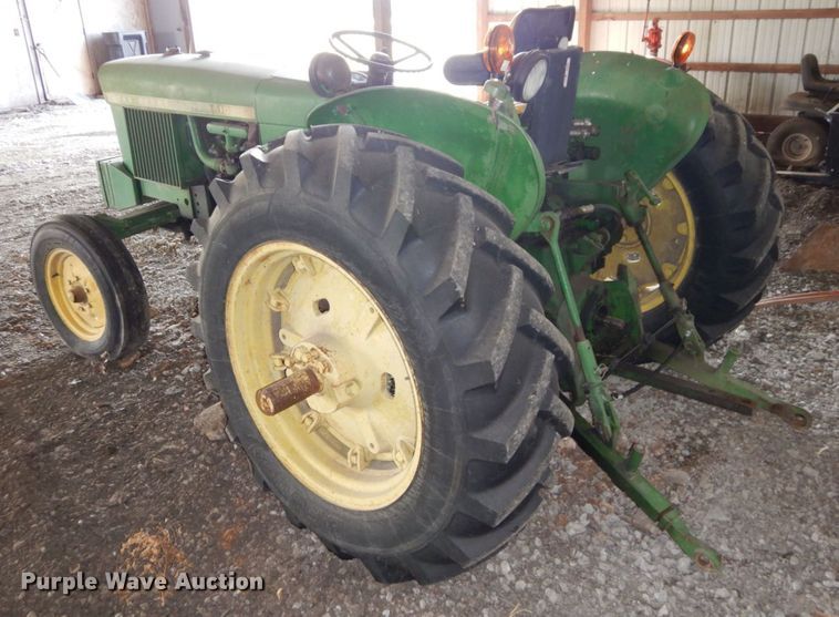 image for item DS1468 1966 John Deere 1020  tractor