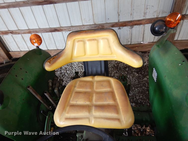 image for item DS1468 1966 John Deere 1020  tractor