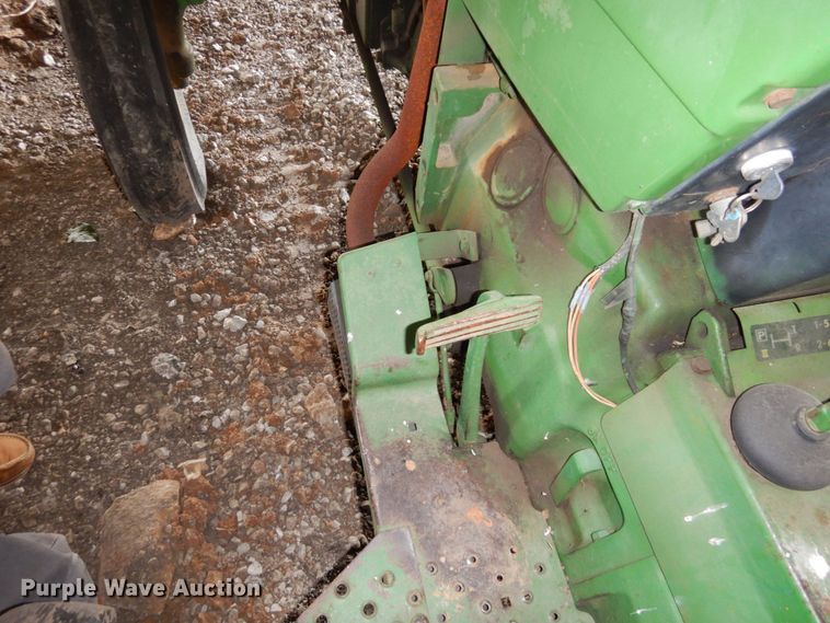 image for item DS1468 1966 John Deere 1020  tractor