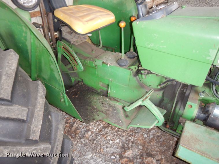 image for item DS1468 1966 John Deere 1020  tractor