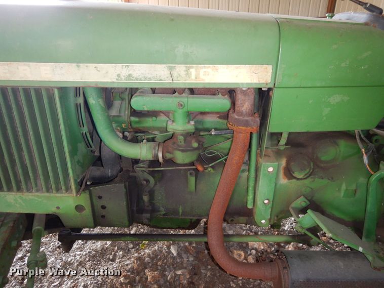 image for item DS1468 1966 John Deere 1020  tractor