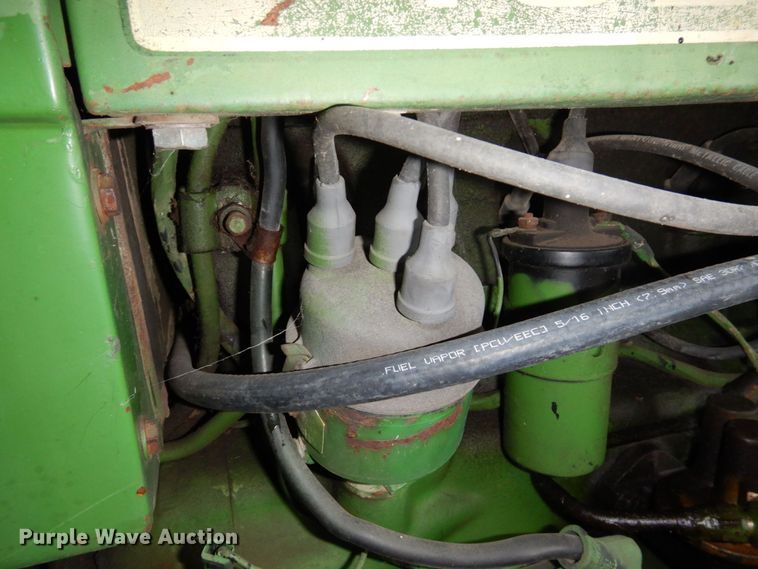 image for item DS1468 1966 John Deere 1020  tractor