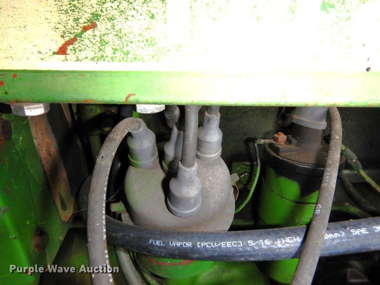 image for item DS1468 1966 John Deere 1020  tractor