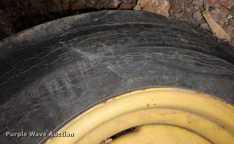 image for item DS1468 1966 John Deere 1020  tractor