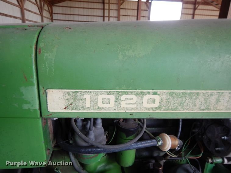 image for item DS1468 1966 John Deere 1020  tractor