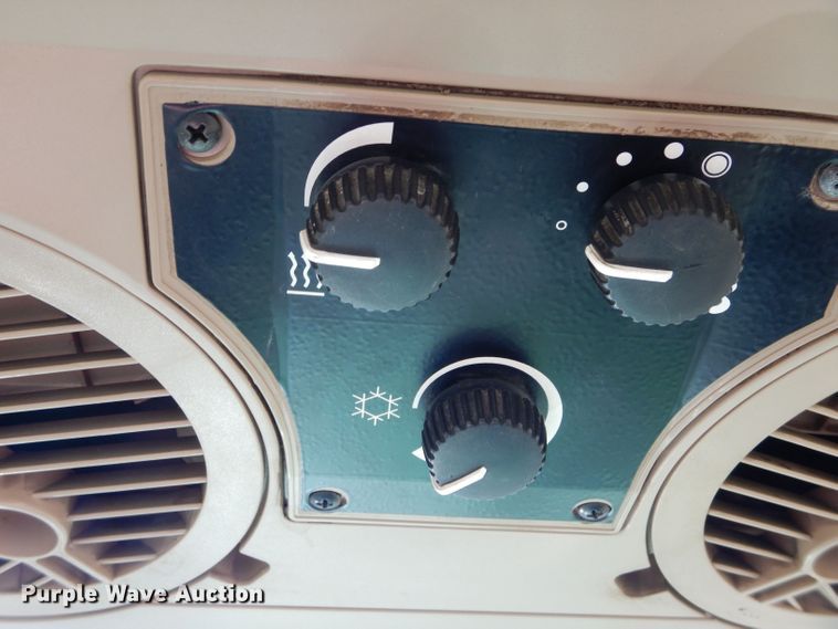 image for item DS6283 2000 John Deere 6405  MFWD tractor