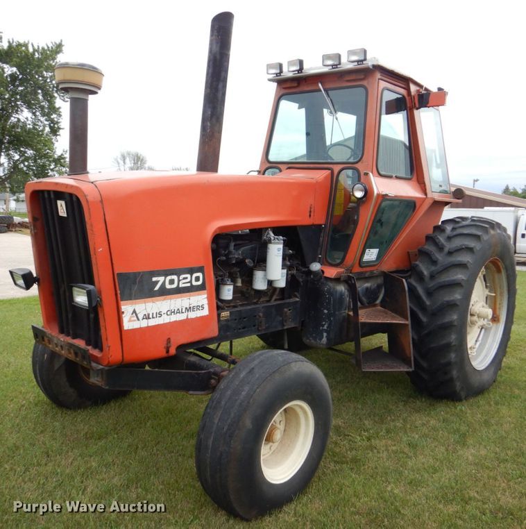 image for item DS8177 1978 Allis-Chalmers 7020  tractor