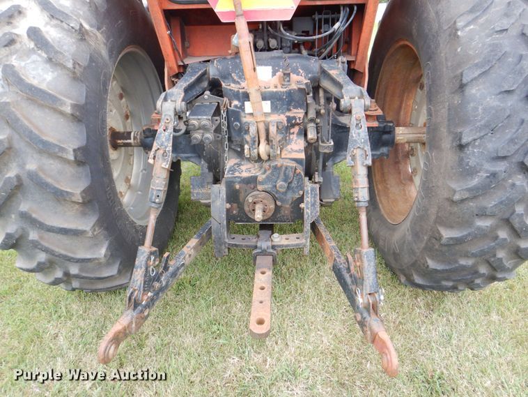 image for item DS8177 1978 Allis-Chalmers 7020  tractor