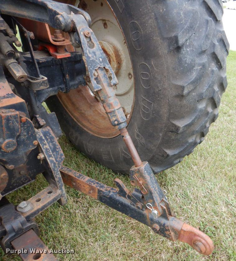 image for item DS8177 1978 Allis-Chalmers 7020  tractor