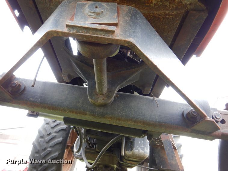 image for item DS8177 1978 Allis-Chalmers 7020  tractor