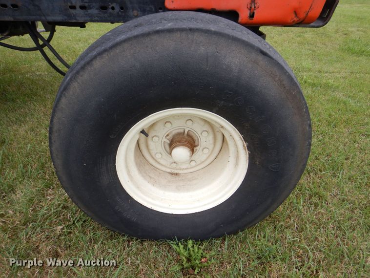 image for item DS8177 1978 Allis-Chalmers 7020  tractor