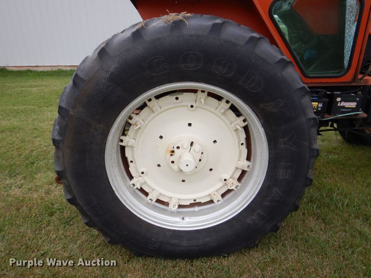 image for item DS8177 1978 Allis-Chalmers 7020  tractor